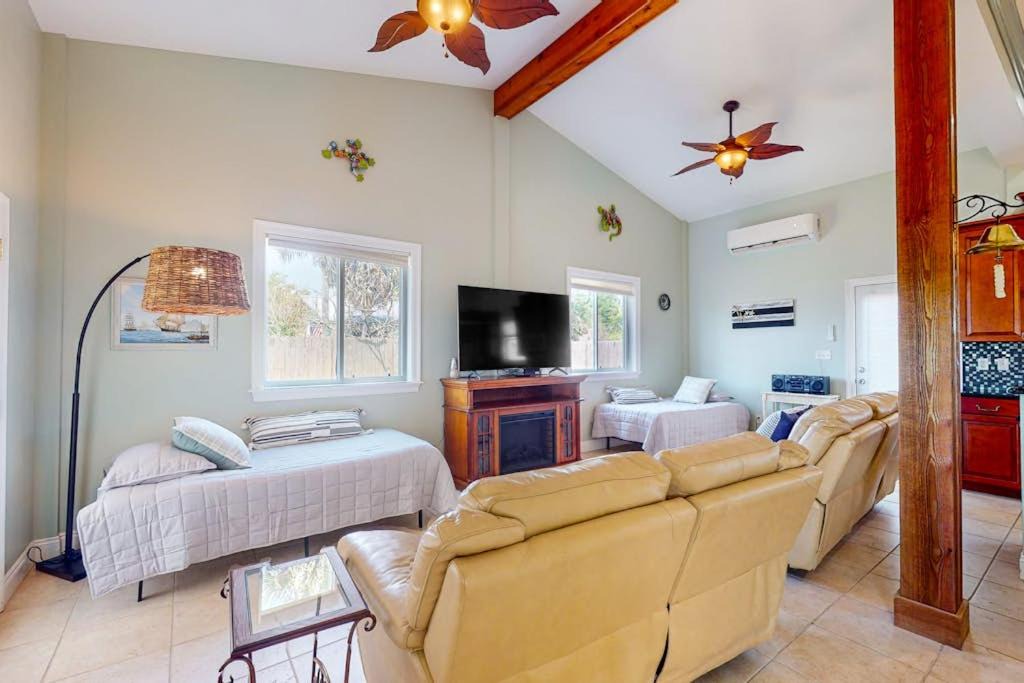 Port St. Joe House | Dog friendly cottage near the beach with patio grill washer dryer partial AC