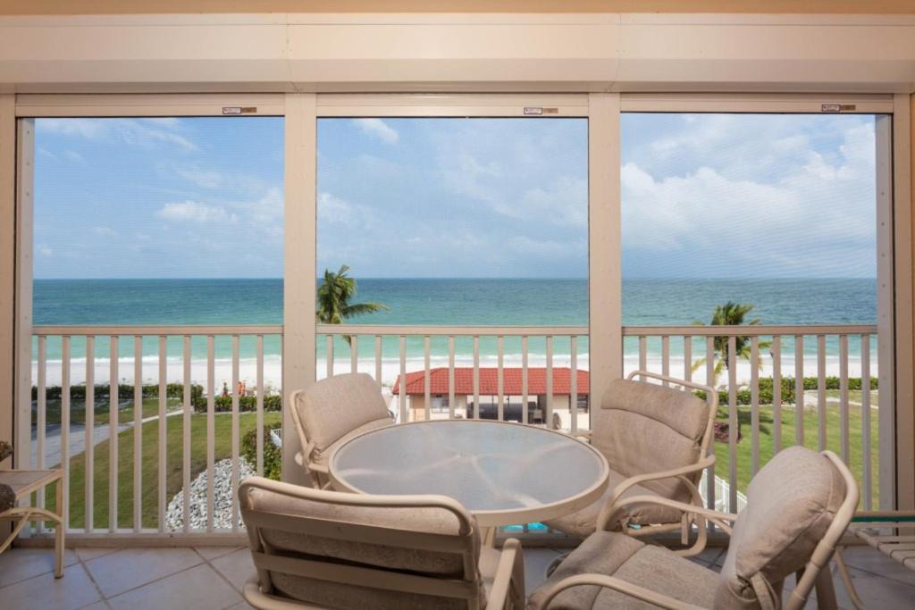 Bonita Springs Apartment | Dolphin Way B-304 - Monthly Condo
