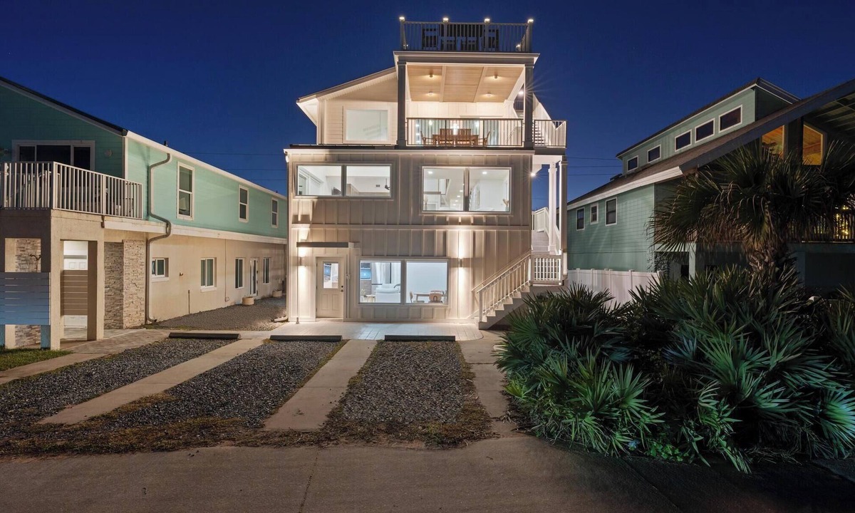 Flagler Beach House | ​Dual Home Coastal Beach House- Main House + Private Villa Suite -Private Beach