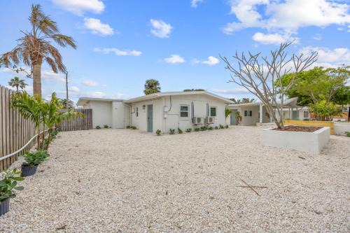 Parsuns To Cocoa Beach Apartment | Dune Drift