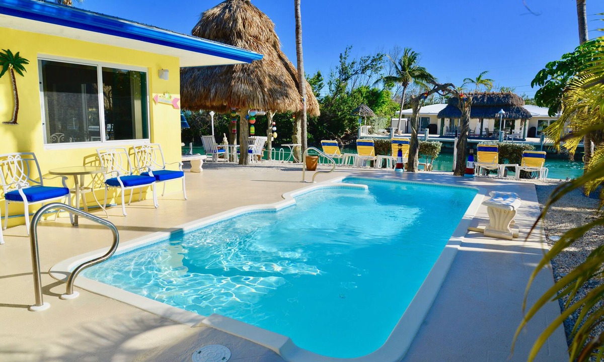Marathon Villa | DUPLEX IN DUCK KEY, 2 Bedroom/2 Bath, W/Private 90' Dock, Trailer Storage INCL