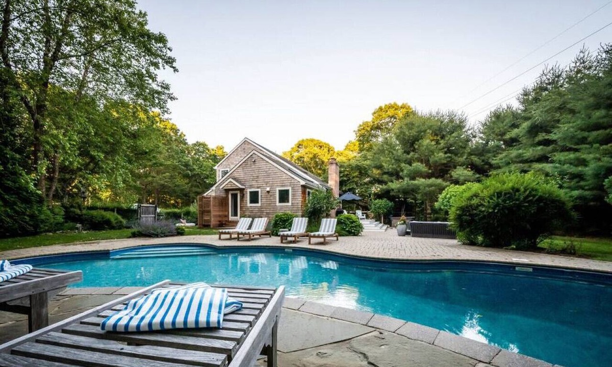 East Hampton North House | East Hampton Estate for 10, Pool Open! Sauna, Chef`s Kitchen, Outdoor Fireplace