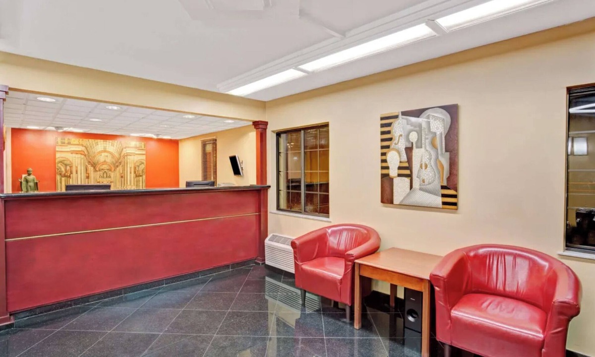 Doctors Inlet Hotel | Economy Inn Jax-OP