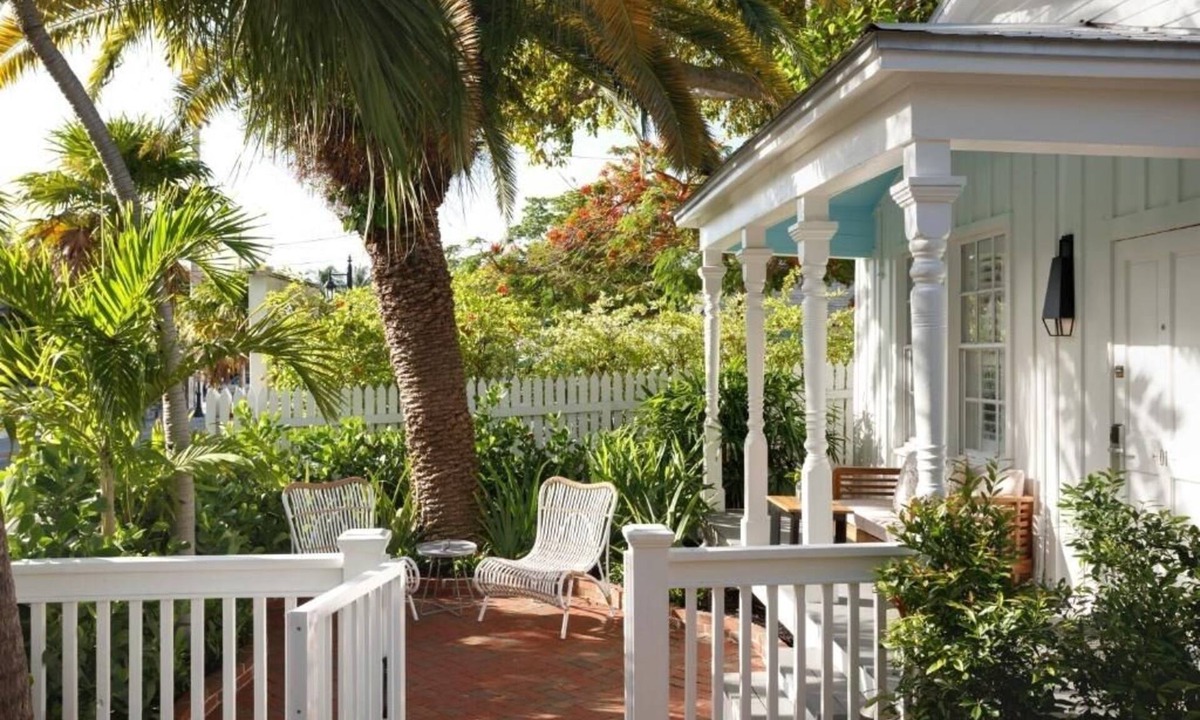 Old Town Hotel | Elegant Boutique Room w/Private Patio & Garden - Duval Street steps away