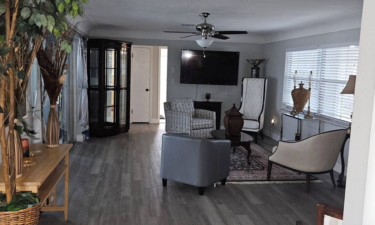 Hampton Homes House | Elegant House East Coast Florida Beach Gorgeous Decoration Newly Renovated