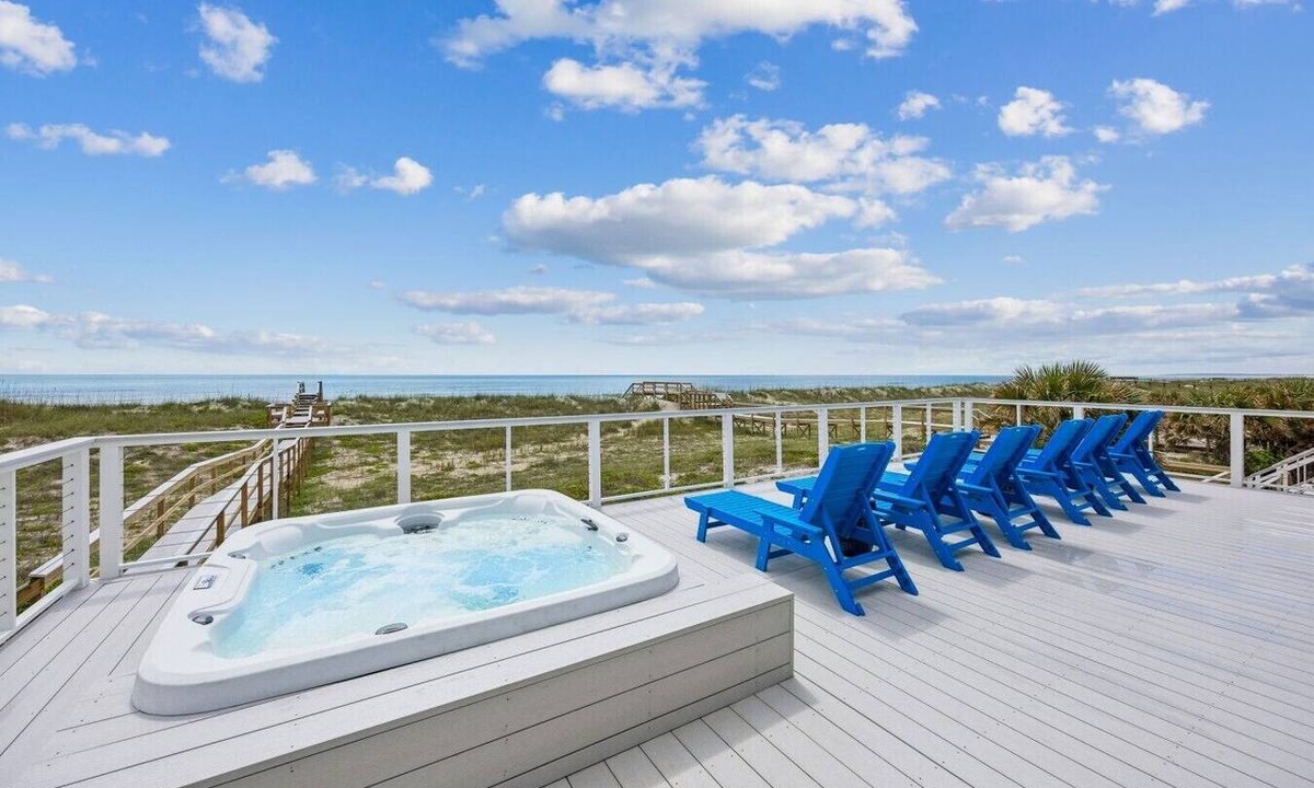 American Beach House | Endless Summer | Brand New Oceanfront Beach House | Hot Tub | Elevator | EV Charger | Sleeps 17