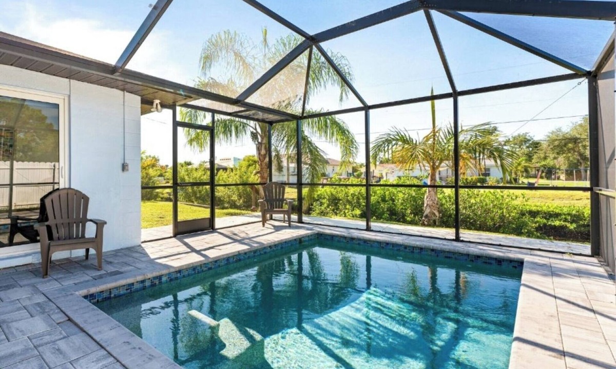 Englewood South House | Englewood Escape: 3BR Waterfront with Pool