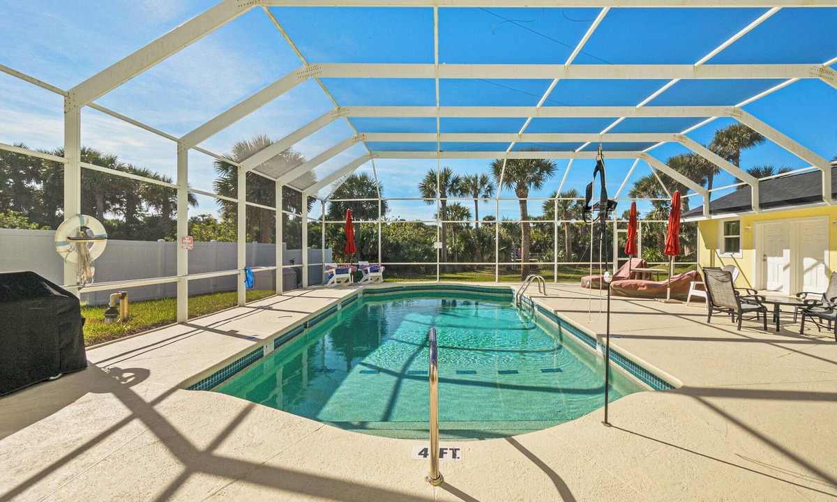 Flagler Beach Resort | Entire house Flagler Beach 24P Pool Family River
