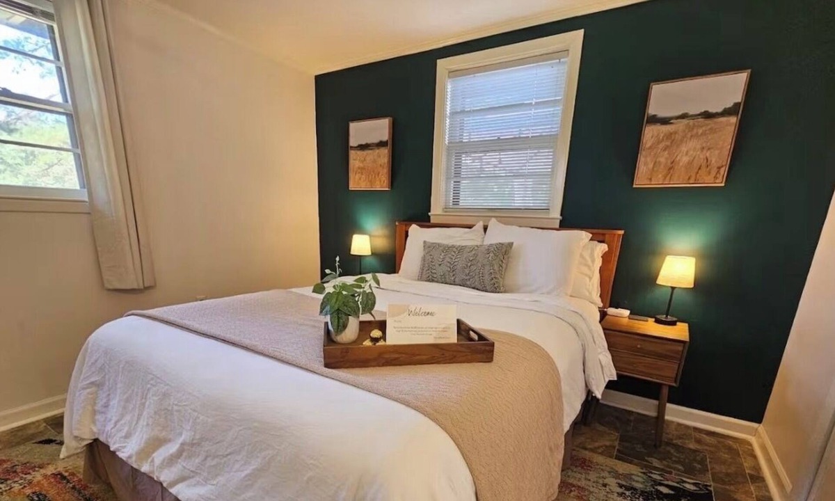 Warner Robins House | Escape to the Pond House Oasis