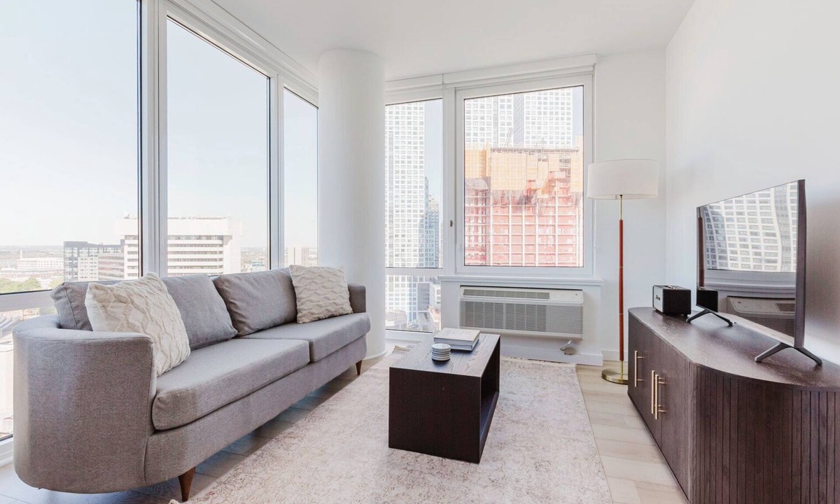 Jersey City Apartment | Excellent Jersey City 1BR w/Gym, W/D, A/C & Game Room, by Blueground
