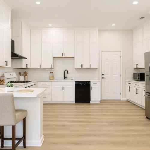 Vidalia House | Executive 1BR Home - King Bed - Workspace - Quiet Vidalia Stay