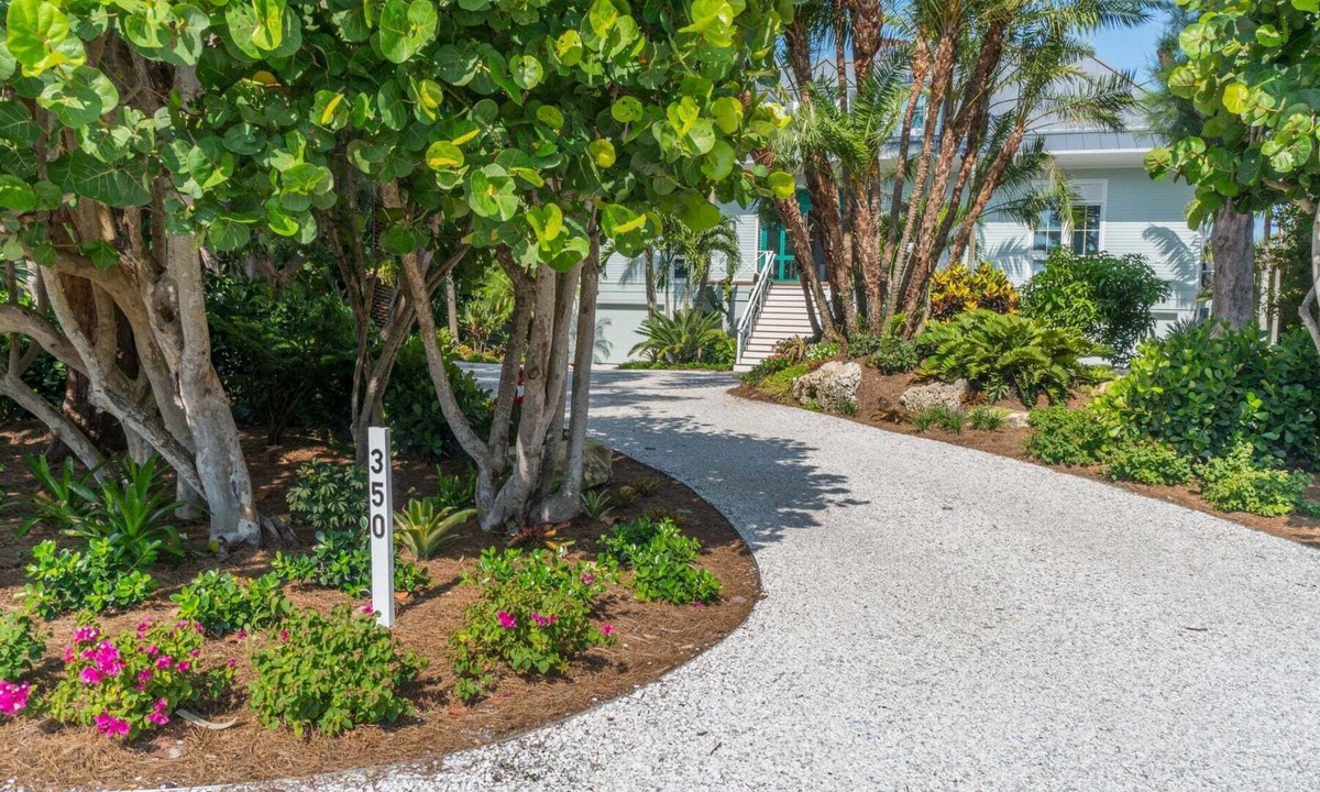Boca Grande House | Experience luxury Beachfront a spacious 5-bedroom, 4-bathroom home in Boca Grande.