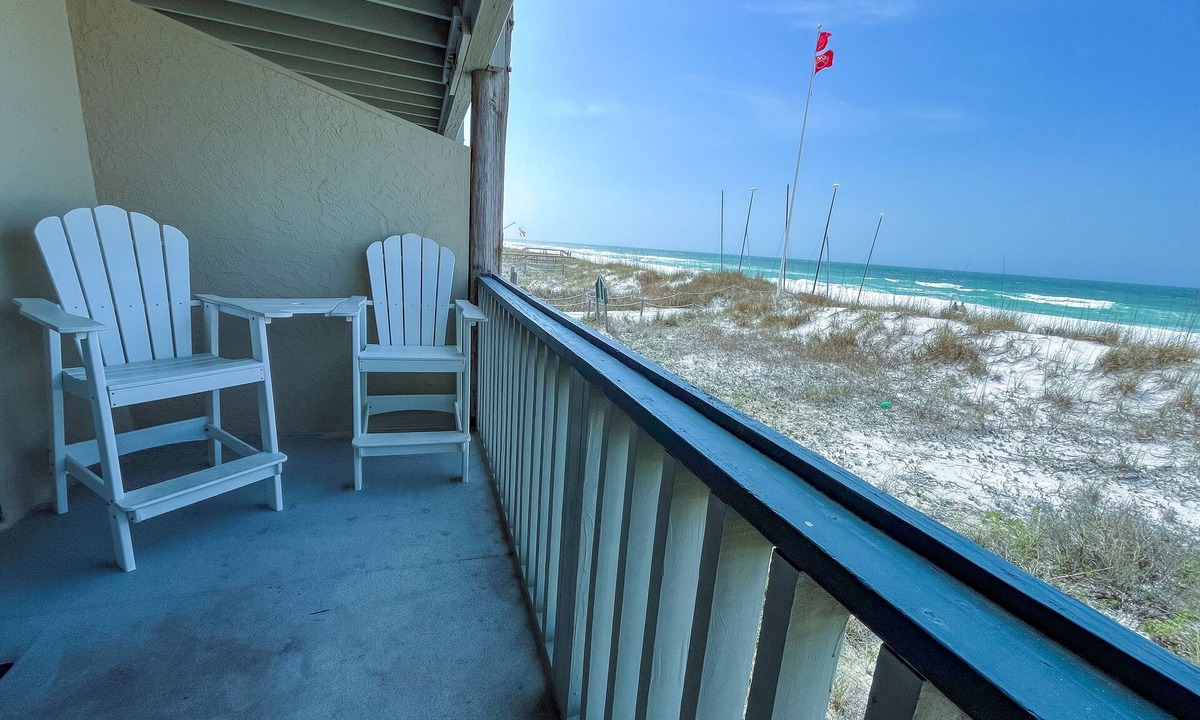 Gulf Lagoon Beach Condo | Fabulous 1BR Condo with amazing beach views sleeps 4. Park by door. Pool.
