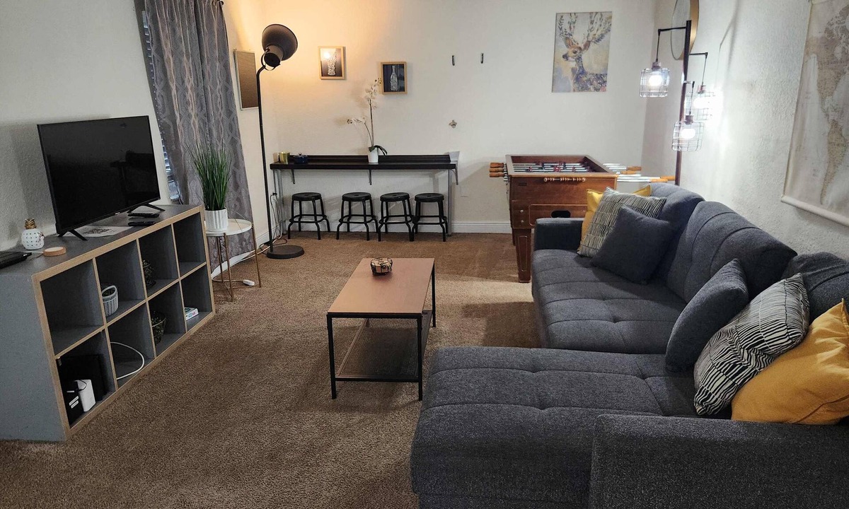 Southwest Orlando Condo | Family-Friendly 2BR Condo Near Universal