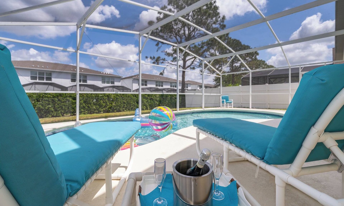 Clear Creek Villa | Family-Friendly 5 Bedrooms, with Games Room/Pool Heat Included