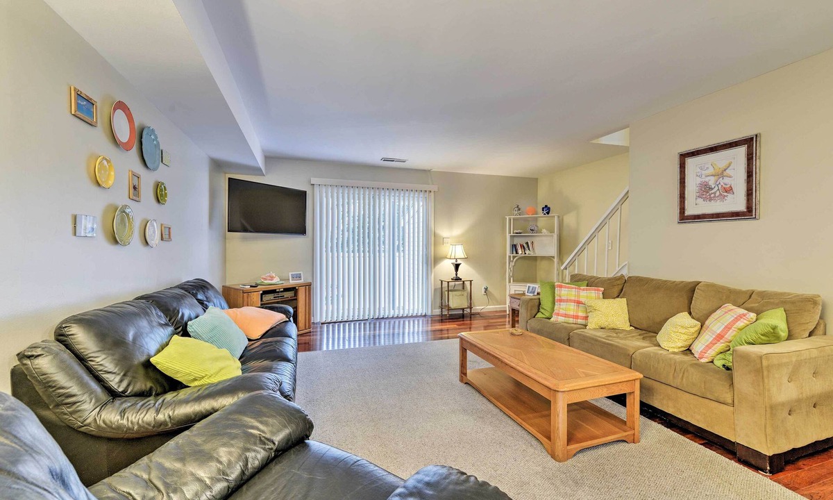 Wildwood House | Family-Friendly Wildwood Townhome ~ 3 Mi to Beach