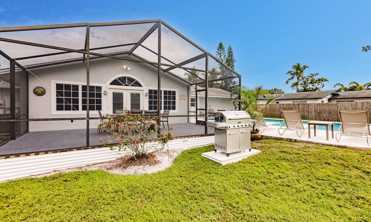 Palm River Estates House | Family & Friends Pool Home | Palm-River