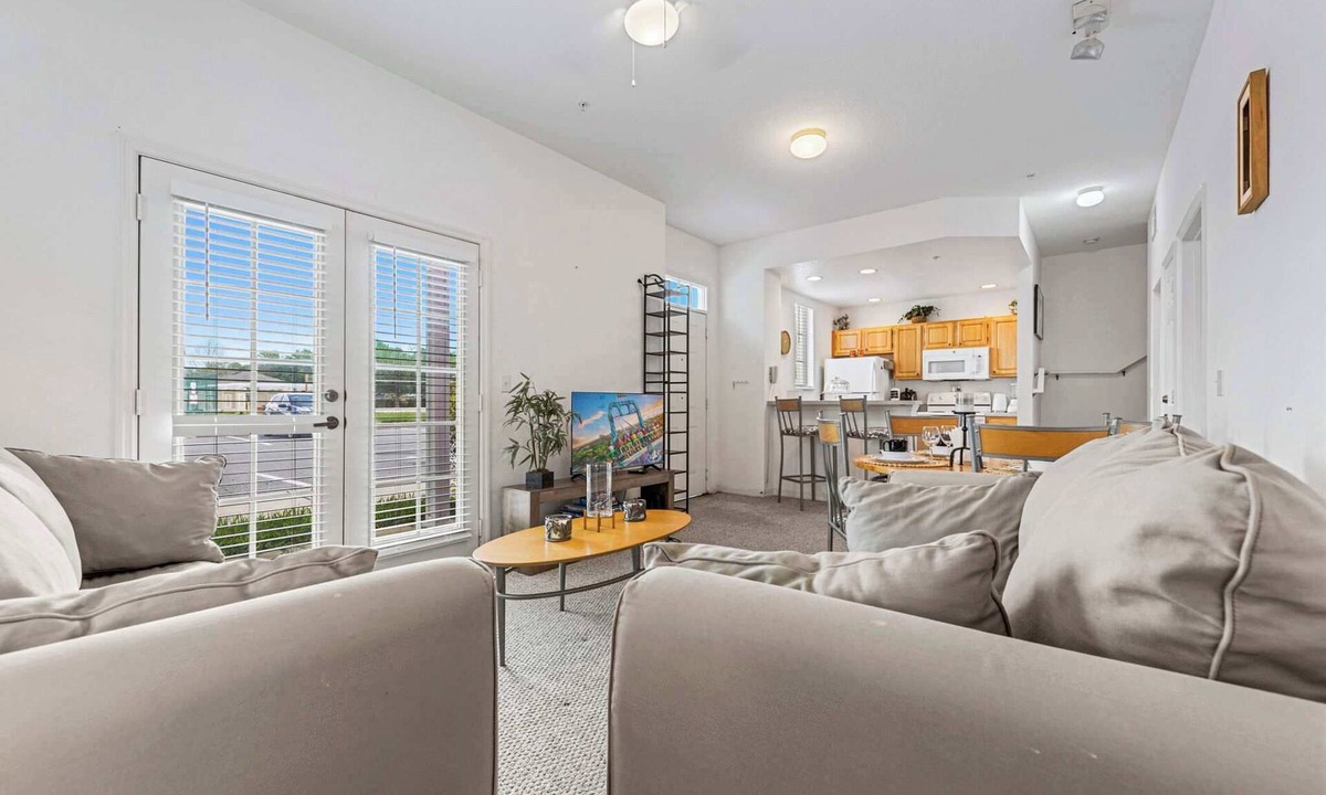 Venetian Bay Villages Condo | Family getaway w/patio & workspace