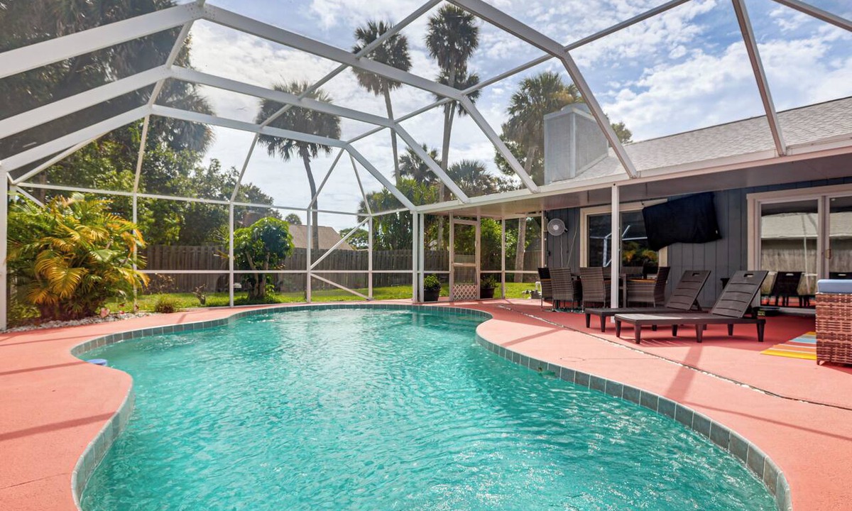 Sleepy Hollow House | Family Haven Near Daytona Beaches! Game Room, Pool