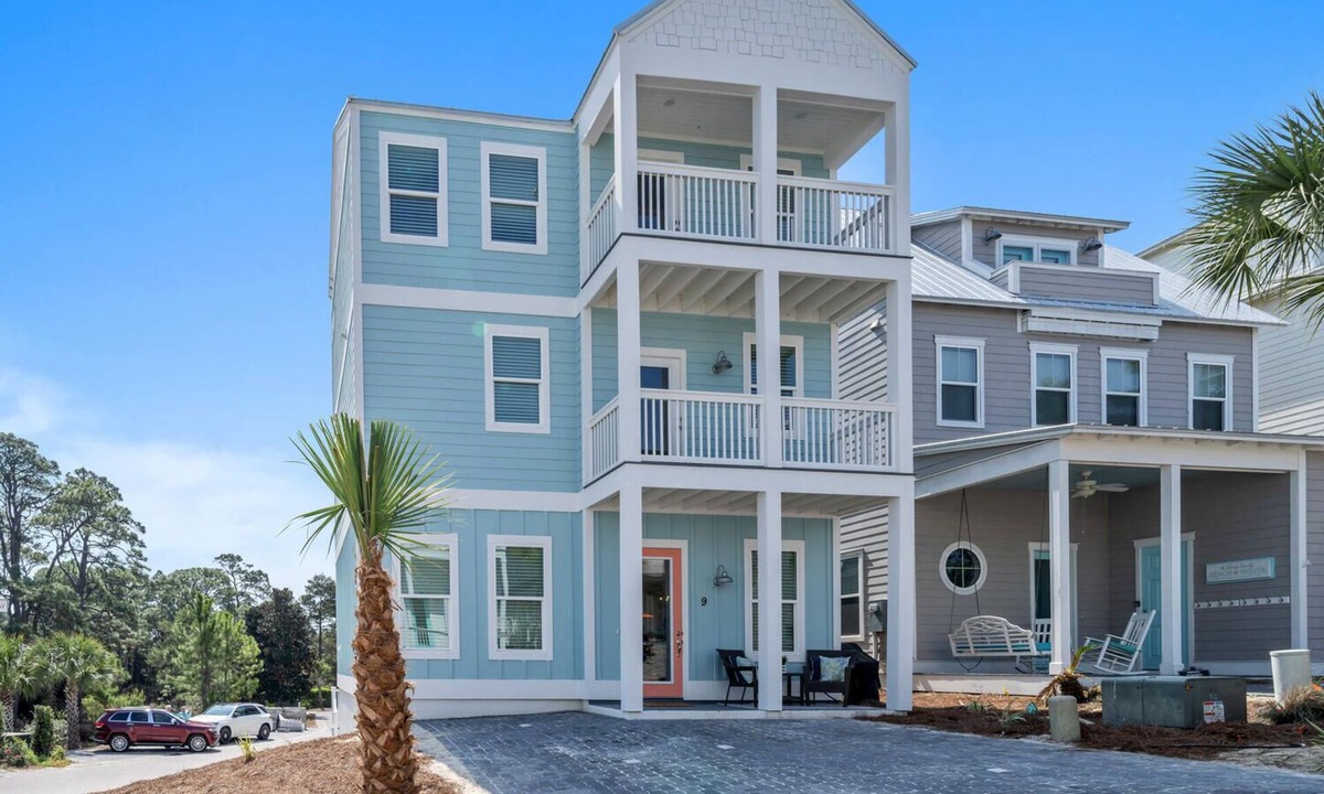 Dune Allen Beach House | Family home with 5 Bd with decks, 5bth with 5 Pk spts, Rooftop - 5 Min to Beach!