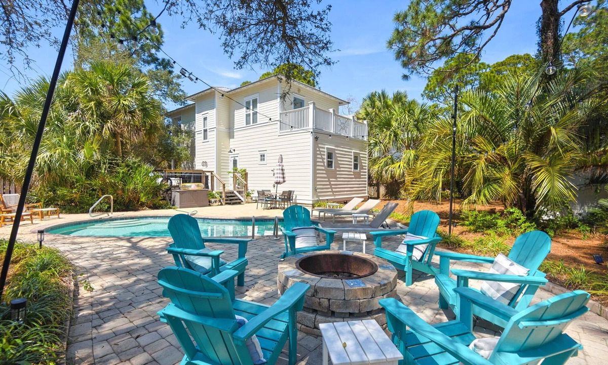 Seagrove Beach House | Family & Pet-Friendly 30A Chalet – Heated Private Pool, 3BR, 5 Bikes, Near Beach