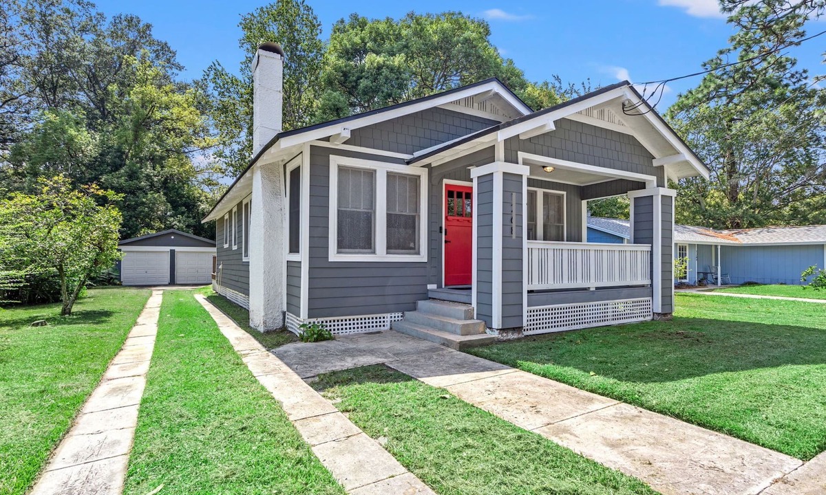Avondale House | Fancy Dancy