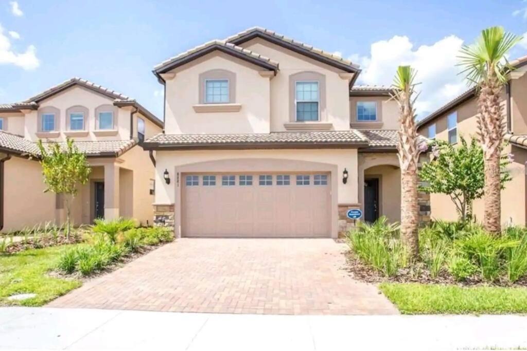 Four Corners House | Fantastic Home Close To Disney with Pool & Jacuzzi