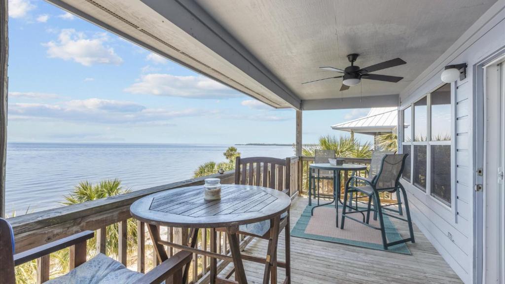 Cedar Key Apartment | Fenimore Mill 6DE Dual Delight, Two Units in One - FamiliesGroupsGulf Front!
