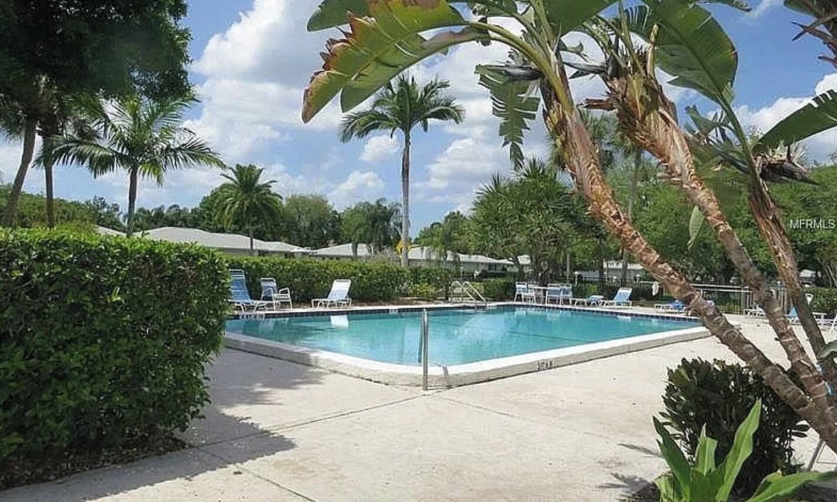 Braden River Condo | FLORIDA RETREAT- 2/2 golf course views
