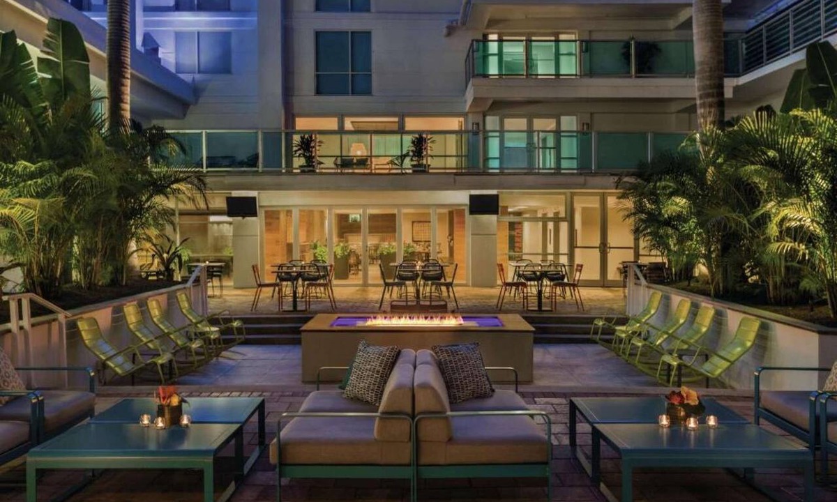 Westshore Hotel | Florida’s Laid-Back Charm | Free Airport Shuttle