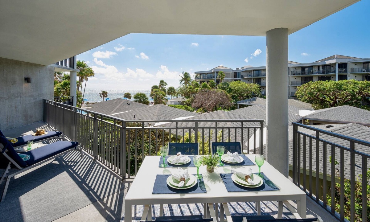 Key West Condo | *FOLLOW THE SUN* Ocean Condo/Pool & Tennis + Last Key White Glove Service.