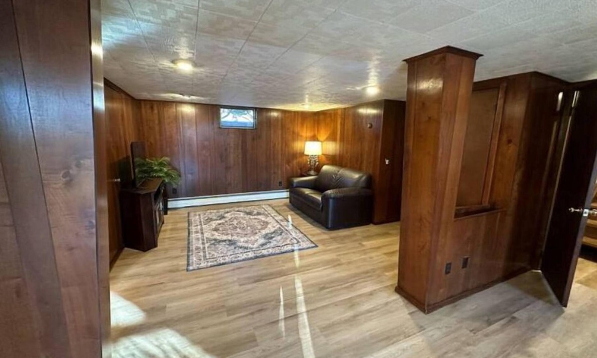 Wayne House | For 30 days and up. Spacious 4-bedroom house in awesome Wayne. 20 min to NYC.