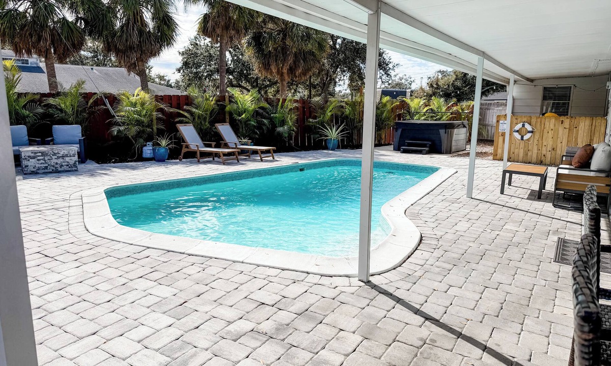 Sarasota House | Forever Lane Retreat… A Family Friendly Pool home in Sarasota