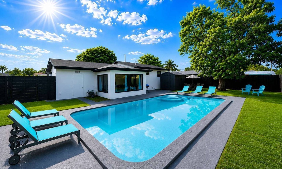 Broadview Park House | Fort Lauderdale Pool Retreat | Near Beach&Stadium
