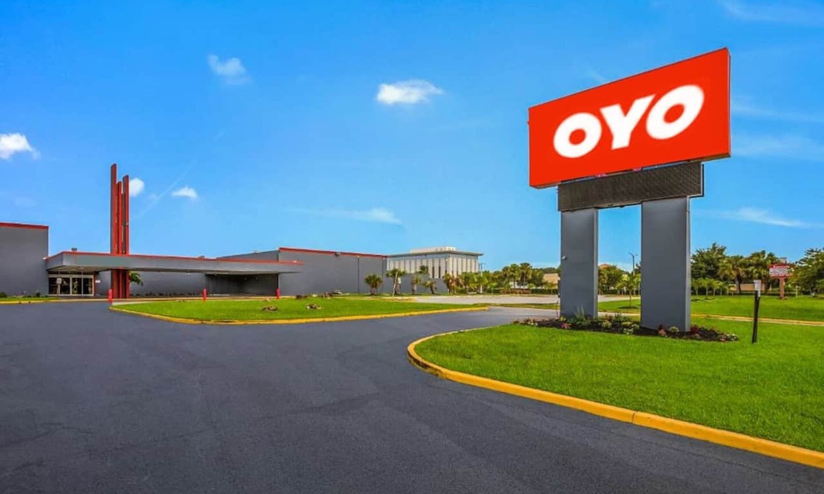 Orlando Apartment | Full Bed Accessible with kitchenette Non-Smoking