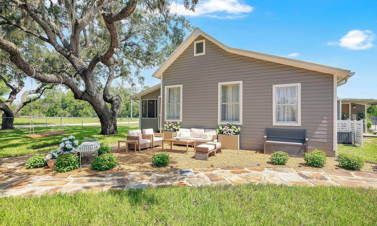 Umatilla House | Garden Cottage