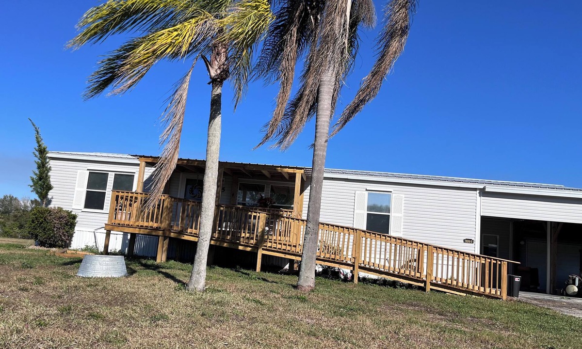 Buckhead Ridge House | Gator Camp 2.7 off the rim of Lake Okeechobee Buckhead Ridge