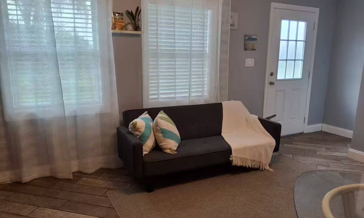 Joel Apartment | Golden Breeze Oasis Relax & Enjoy in Florida.