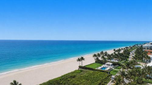 Westgate House | Golden Retreat Near Beach, Airport, Downtown