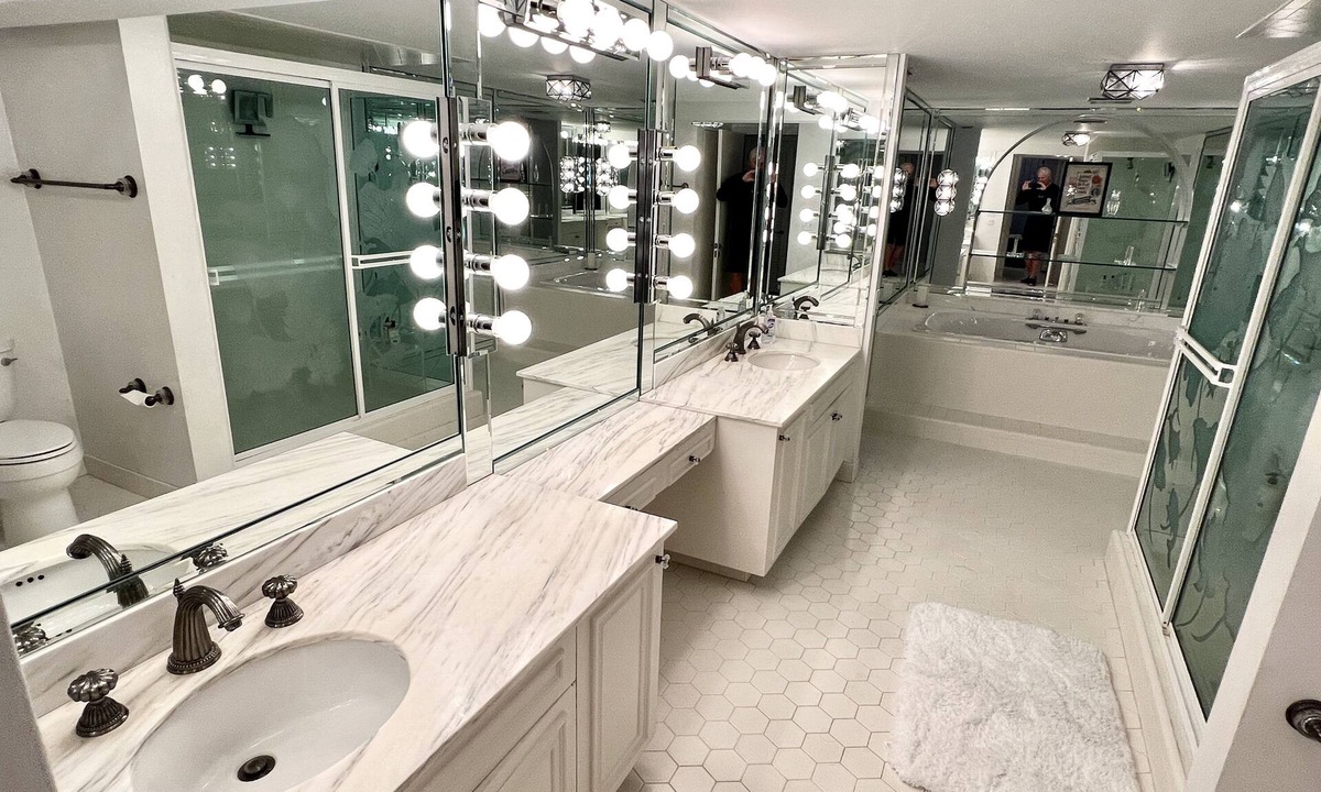 Longboat Key Condo | Gorgeous Beachside Condo/Townhome on Longboat Key Beach