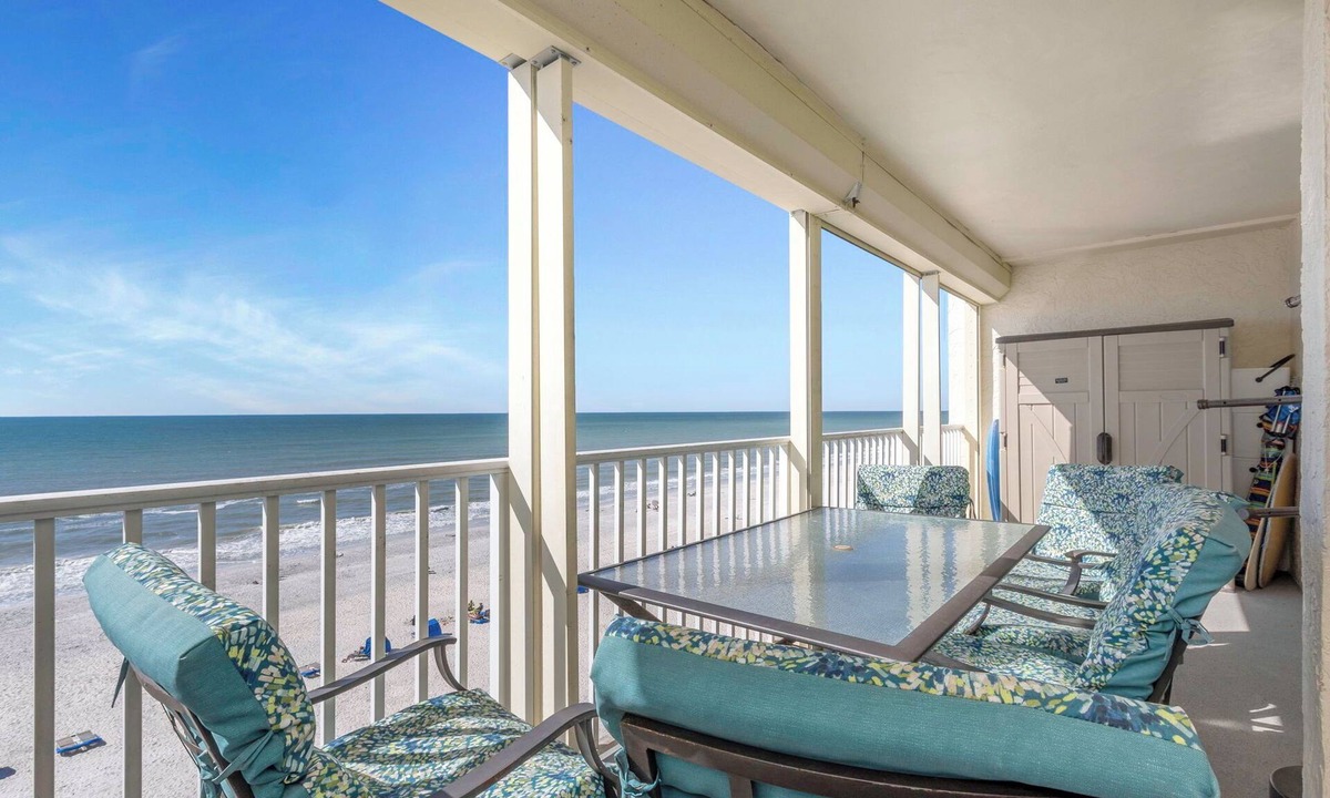Indian Shores Condo | Gorgeous DIRECT BEACHFRONT 3/2 Condo Recliners, Pool, Hot Tub, Resort Amenities!