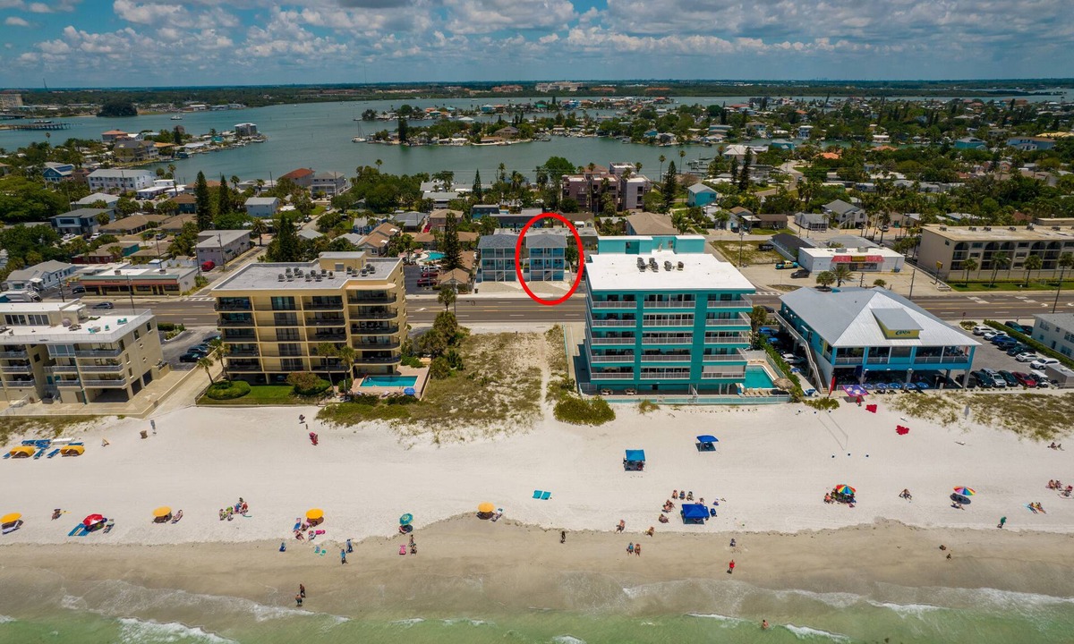 Madeira Beach House | Gorgeous New Home with Ocean View, Steps to Beach