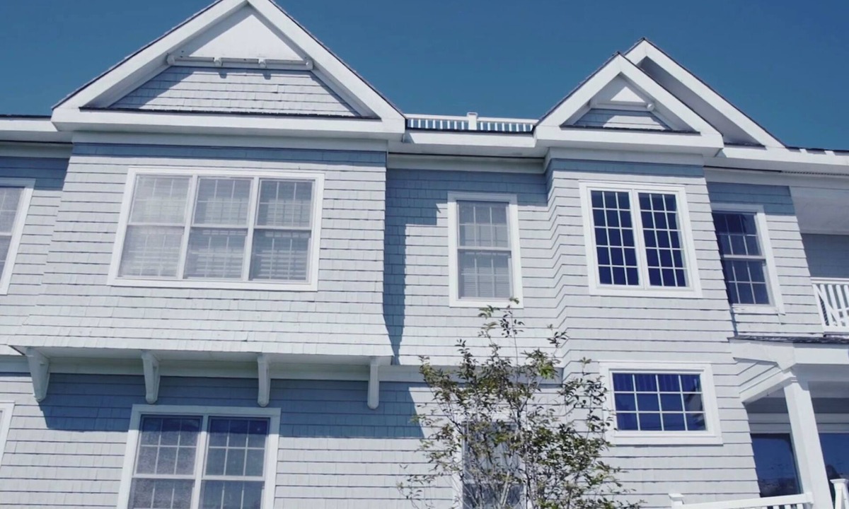 Westhampton Beach House | Gorgeous waterfront home "between the bridges" on Dune Road in Westhampton Beach