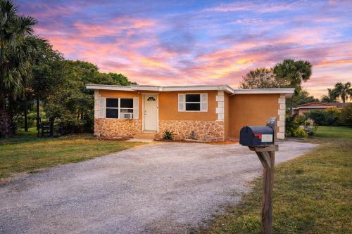 Fort Myers River District Apartment | GpL 3324 Three bedroom