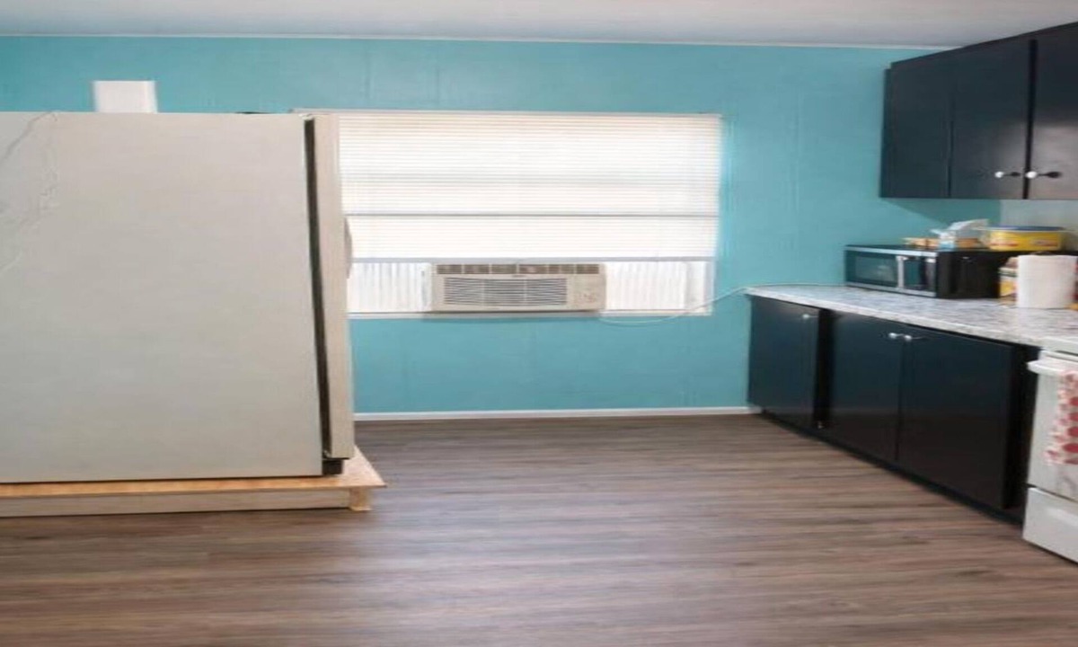 Diplomat House | GpL 424 San Bernardino Private Room D