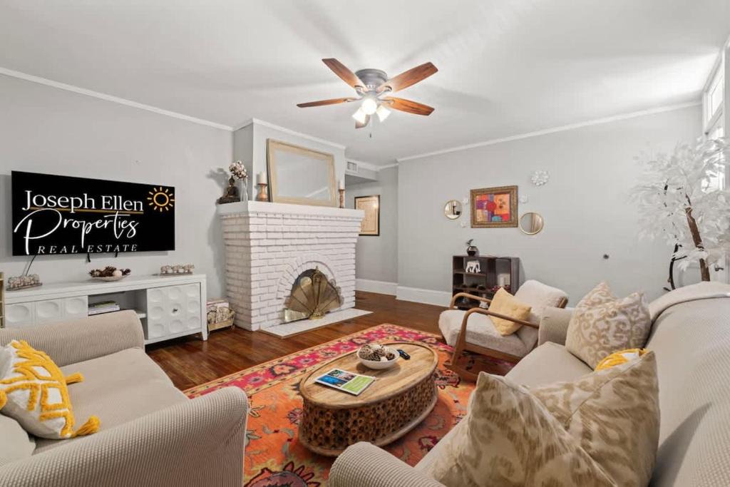 Riverside Apartment | Grand Boho - Team Joseph Ellen