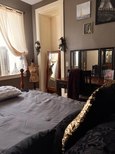 Albion Bed & Breakfast | Graystone Manor