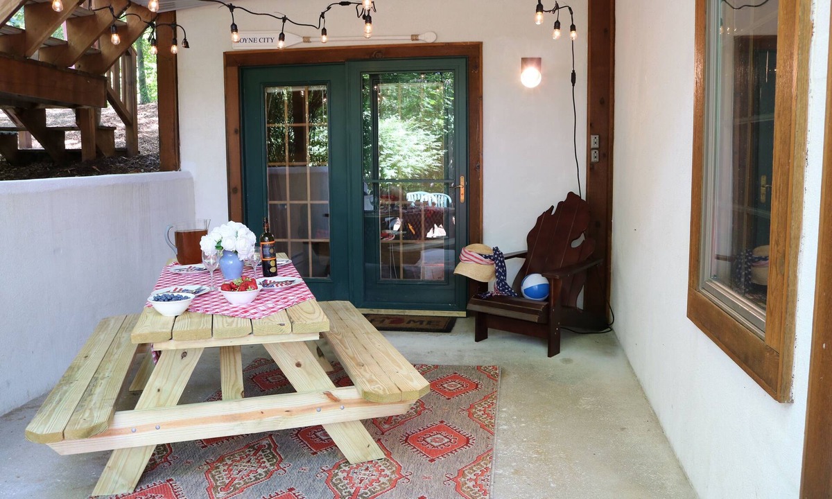 Boyne Falls Condo | Great Summer Base-Boyne Mnt-1 Bdrm for 2-5 by Lake Charlevoix, Petoskey, & Boyne