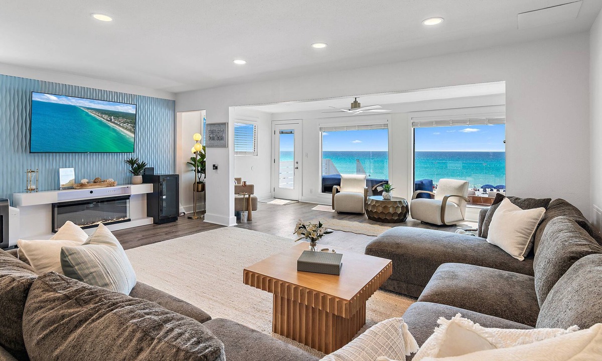 Destin House | Green Reef 1 Beachfront 2026 Remodel Arcade Fully-Stocked Beach Gear