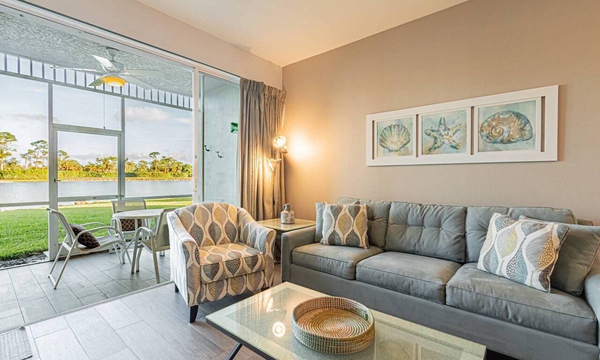 Naples Condo | Greenlinks/Lely: Updated Coastal Condo w/Office space-Lake/Golf Views-Resort Amenities